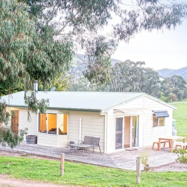 Stringybark, Halls on Falls Homestead, hotel v destinaci Strath Creek