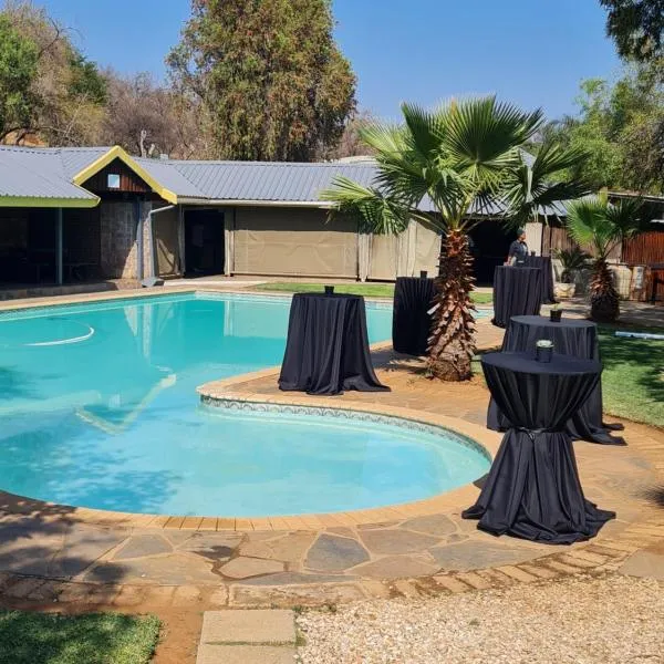 N4 Guest Lodge, hotel in Rustenburg