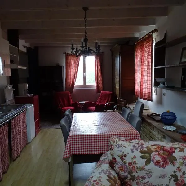 chez madame cigogne, hotel v destinaci Douzy