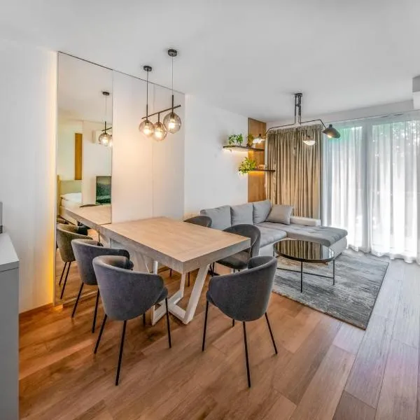 Napfény Resort by HelloBalatonlelle, hotel in Balatonlelle