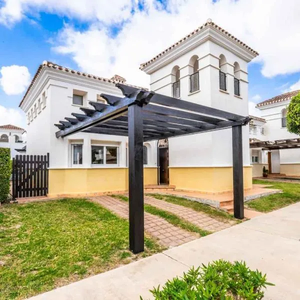 Casa de Kendo - Luxury Family Property on 5 Star La Torre Golf Resort - Private Heated Pool, hotel in Roldán