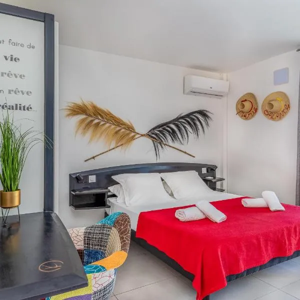 Le Kanmpo - 2 min - Plage sans sargasse - Cocon créole pour couples - Marie-Galante, hotel in Grand-Bourg