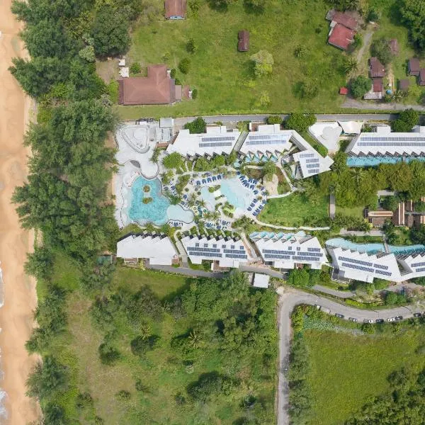 Le Méridien Phuket Mai Khao Beach Resort, hotel di Pantai Mai Khao