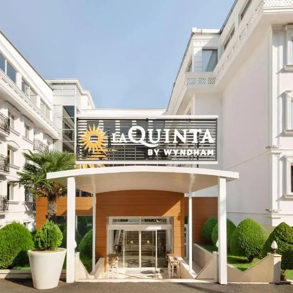 La Quinta by Wyndham Giresun，吉雷松的飯店