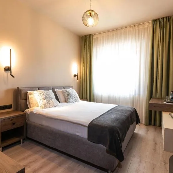 Villa Petra Residence - Private Parking & Village Life, hôtel à Cristian