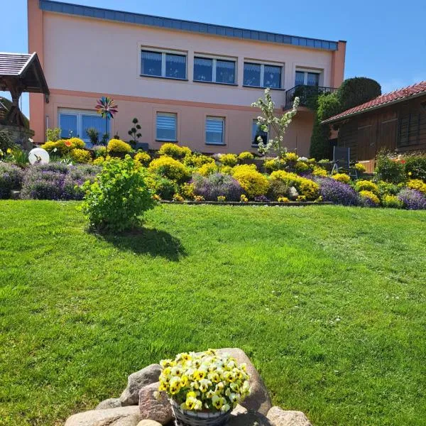 Ferienwohnung Familie Windt, hotel in Grünow