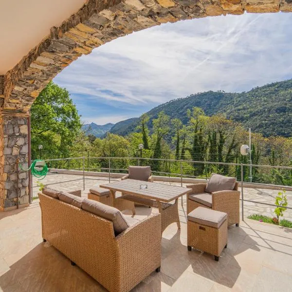 268 - Casa Paradise B2, nel verde di Casarza a 15 minuti d'auto dal Mare - PARCHEGGIO PRIVATO INCLUSO, hotel in San Lazzaro