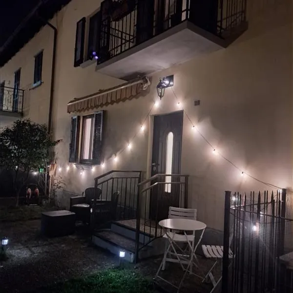 La Rosa e la Spina - Independent House with Garden, Dervio-Lake Como，德爾維奧的飯店