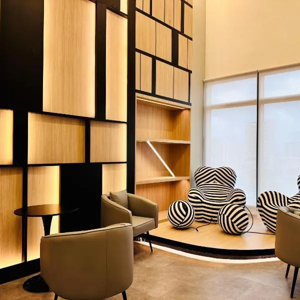 Apartment in Georgetown 3BR-10pax, hotel in Jelutong