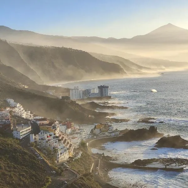 Olas del Atlántico, hotel v destinaci Tacoronte