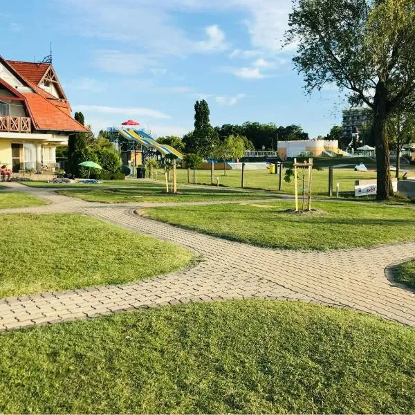 Nyár Apartman, hotel v destinaci Balatonlelle
