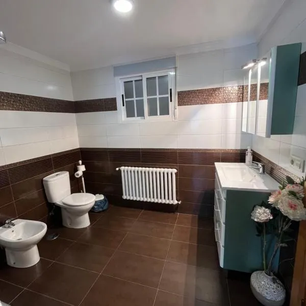 Hostal-Restaurante San Roque, hotel Verínben