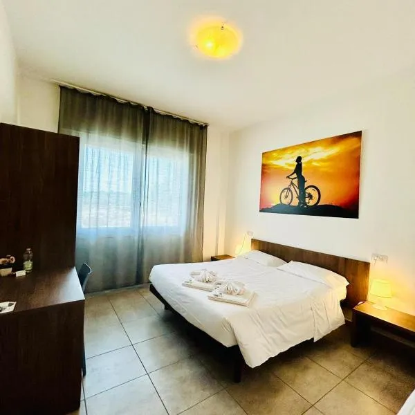 Hotel Bed & Bike, отель в Чезене