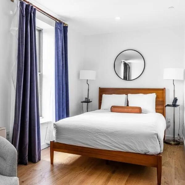 Historic BLDG, Coffee Shop, FAST Wi-Fi, Room # 207, hotel in Bangor