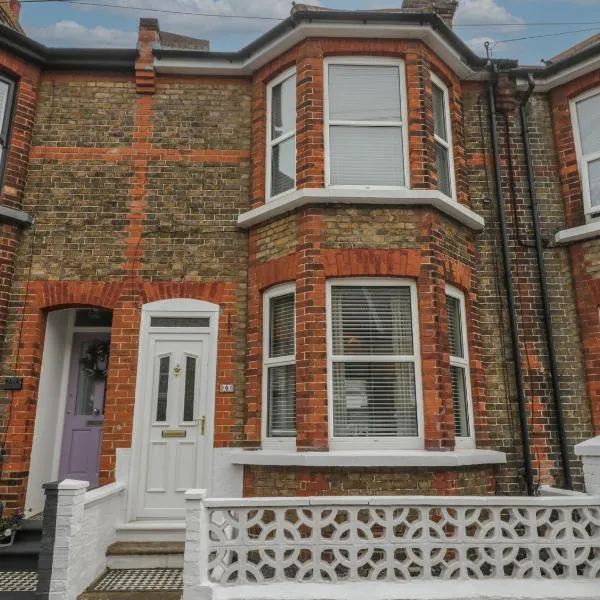 6 Sydney Road, hotel in Ramsgate