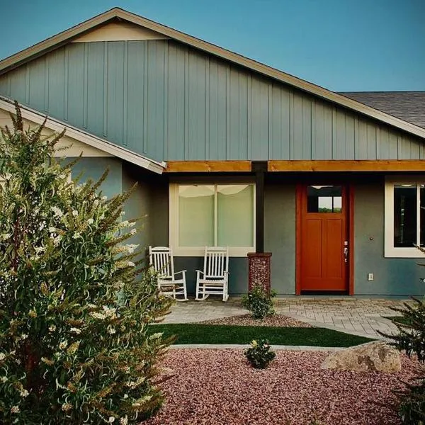 Modern 3 Bedroom Home, hotel v destinaci Cottonwood