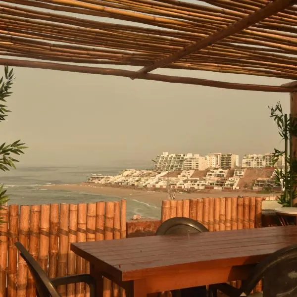 Casa mar surfhouse, hotel v destinaci Punta Hermosa