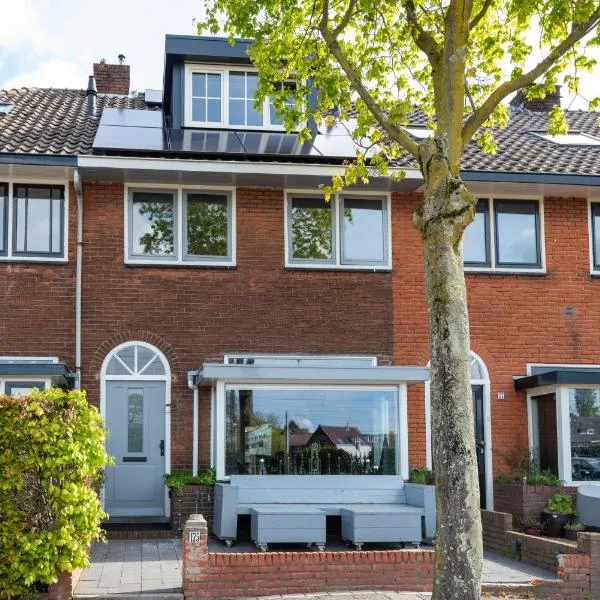 Beautiful house n.Amsterdam, suitable for families, hotel din Hilversum