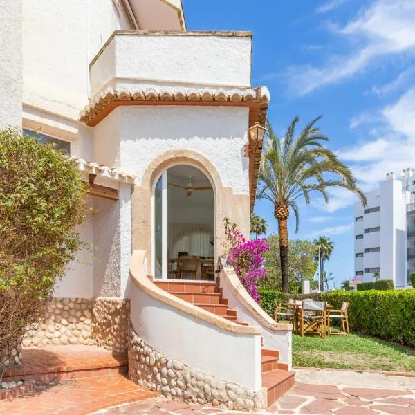 Chalet independiente a 50 metros de Cala Blanca, hotel v destinaci Jávea