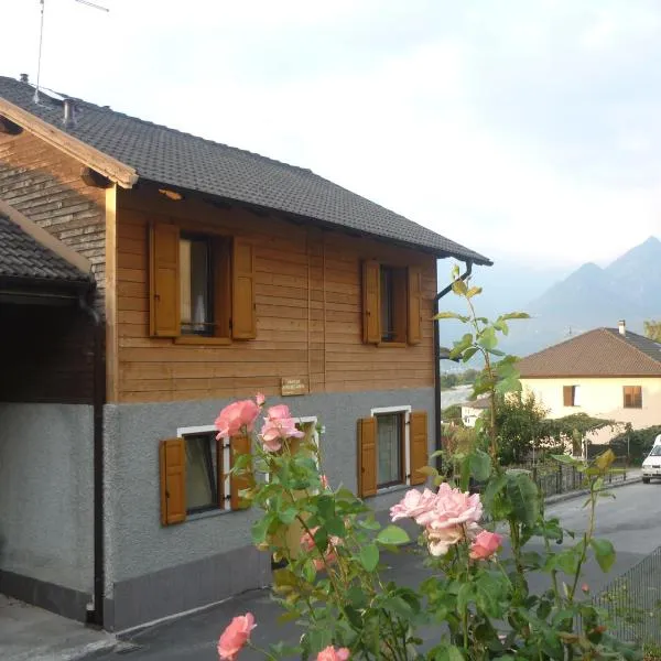 B&B Agritur Affittacamere Capra Mauro, хотел в Telve