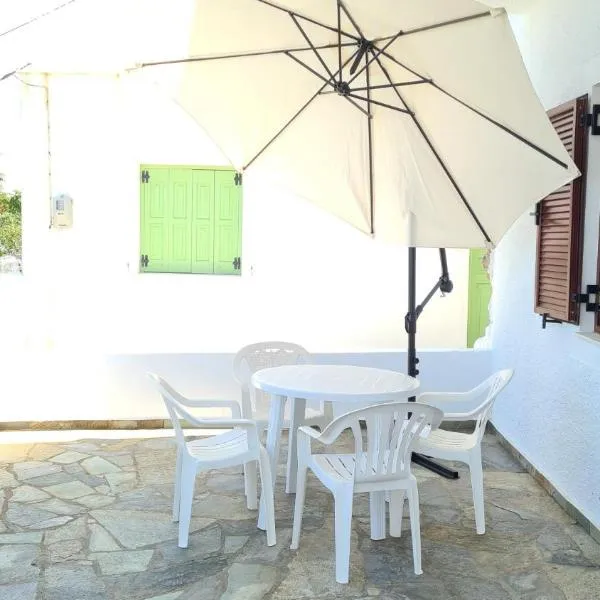SUMMER HOUSE IN SKYROS ISLAND, hotel v destinaci Skyros