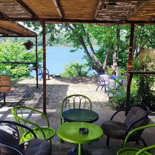 Kuća za proslave i odmor ZMAJEVO GNEZDO, hotel v destinaci Pe°ani