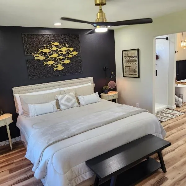 Grand Lake Cabin Rental at Duck Creek, Sleeps 6, Hot Tub & Pool, hotel a Afton