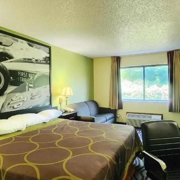 Super 8 by Wyndham Newton, hotel v destinaci Newton