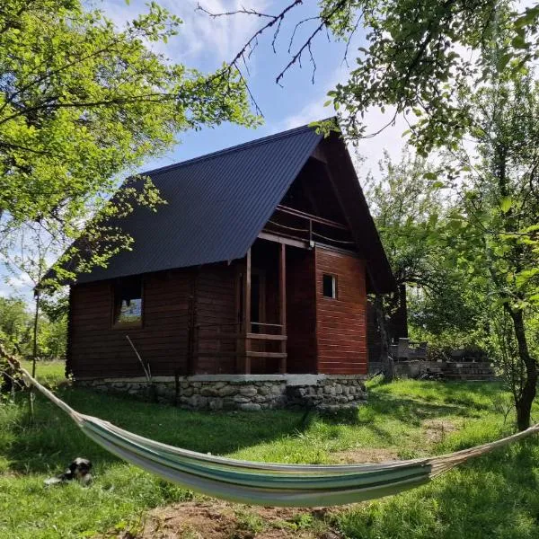 Sătucul de Vacanță Brăduleț، فندق في Uleni