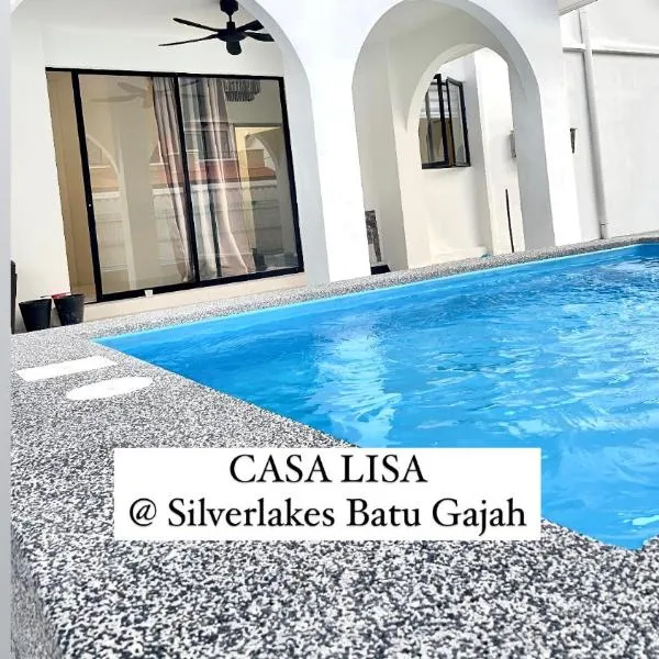 Casa Lisa private pool at Silverlakes Batu Gajah #guestmuslim, hotel v destinaci Batu Gajah