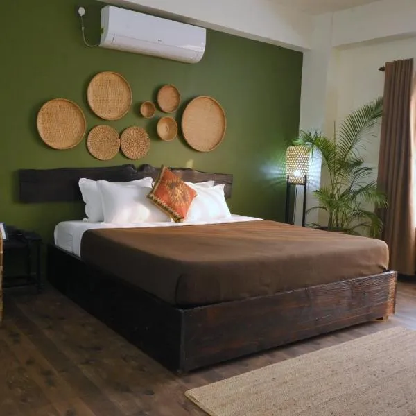 Peepal Tree Inn, hotel in Guwahati
