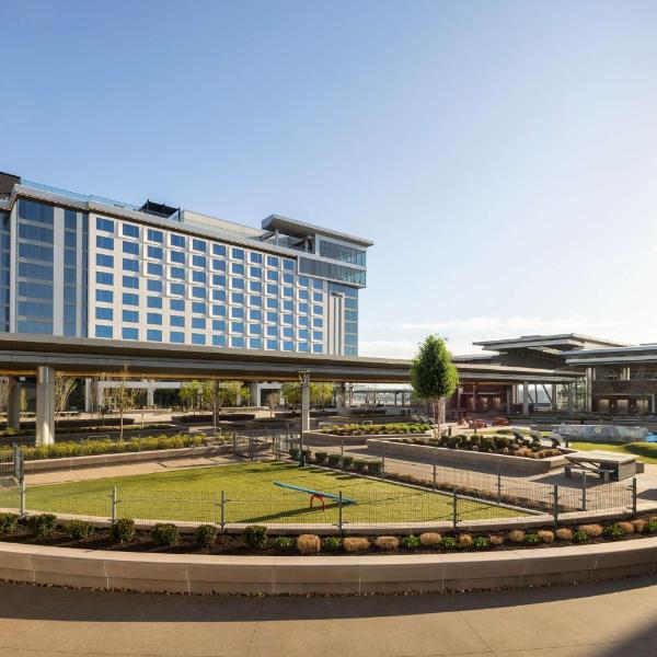 Hilton BNA Nashville Airport Terminal