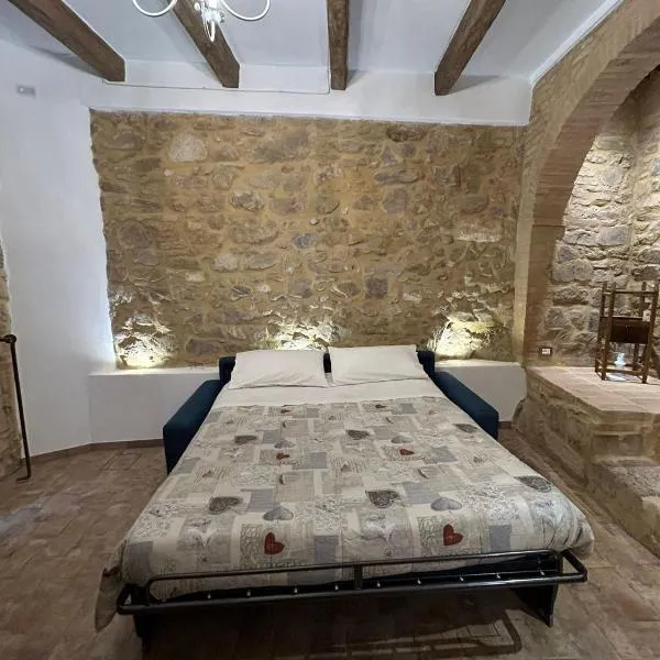 Borgo di Mezzo, hotel a Castelnuovo dellʼAbate