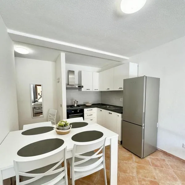 Le case in collina - San Teodoro, hotel i Lu Lioni