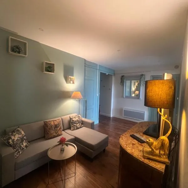 Appartement privé « Blue Bridge & Sauna », hotel v destinaci Serrières