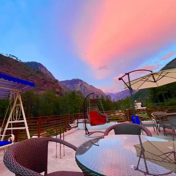 Hotel New Panchali With Mountain view By Winterline, Kasol, hotel a Kasol