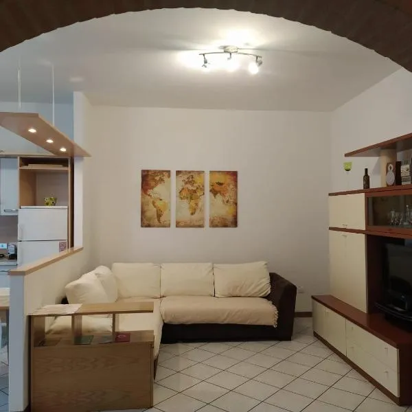 Appartamento Cesena, 2 camere 4 posti letto, hotel in Imola