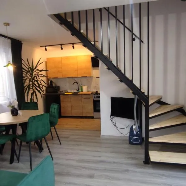 Nowy Domek z jacuzzi, hotel v destinaci Władysławowo