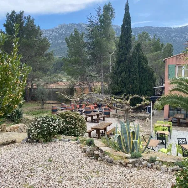 Auberge la Table du Curé, hotel in Félines-Termenès