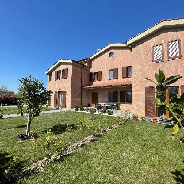 Il Casalone, hotel v destinaci Ponte a Tressa