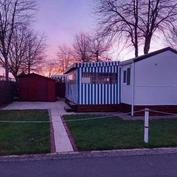 mobil home camping *** les ollivaud, hotel v destinaci La Baule