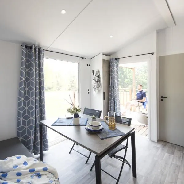 Bungalow Bord de mer, hotel v destinácii Gouville-sur-Mer