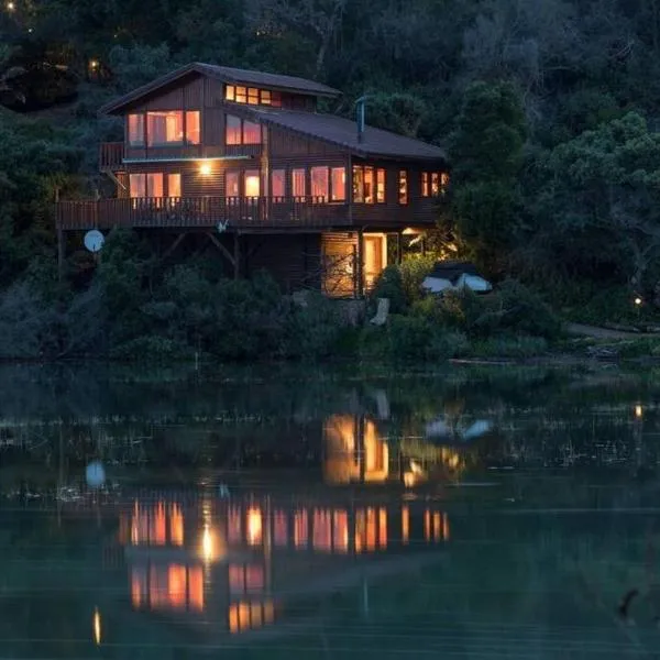 Salt River Cabin at Riverglades!, hotel en Knysna