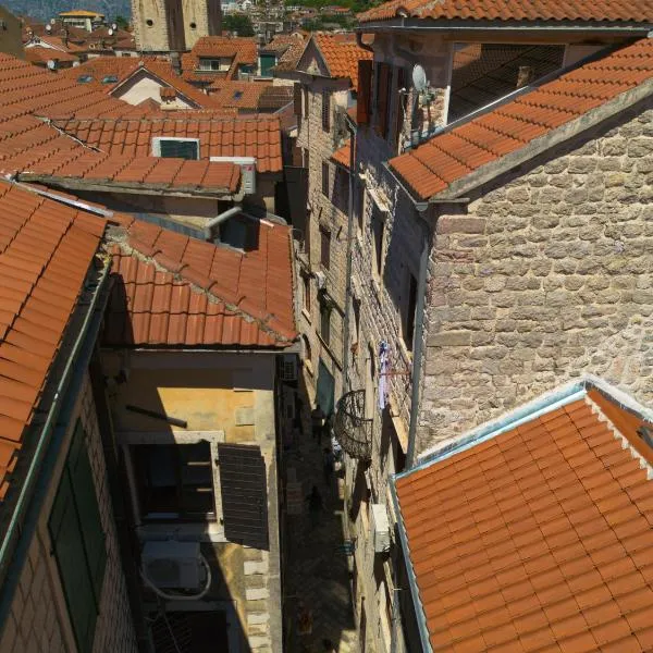 Old Town Youth Hostel, hotel a Kotor