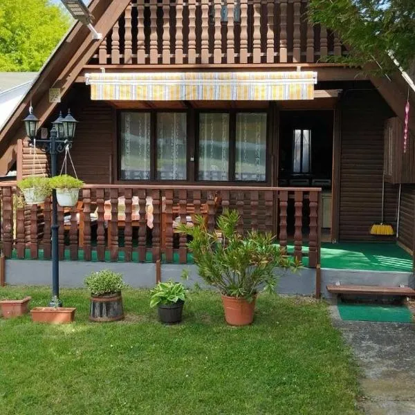 Balatonmáriafürdő Szabó apartman, hotel v destinaci Balatonmáriafürdő