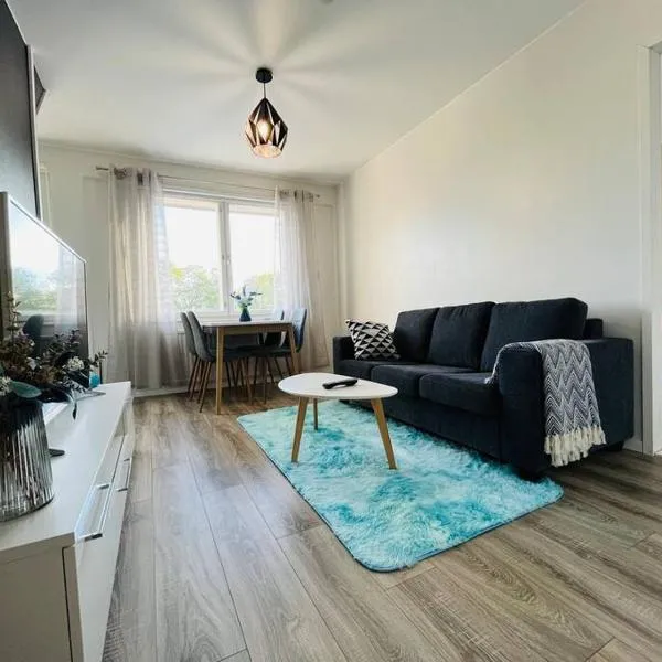 TURKU-EDGE CHARM by SujuKoto - 400m to bus station, hotel em Turku