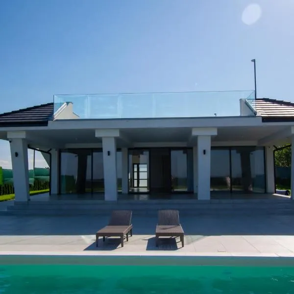 Vila Julija, hotel in Surduk