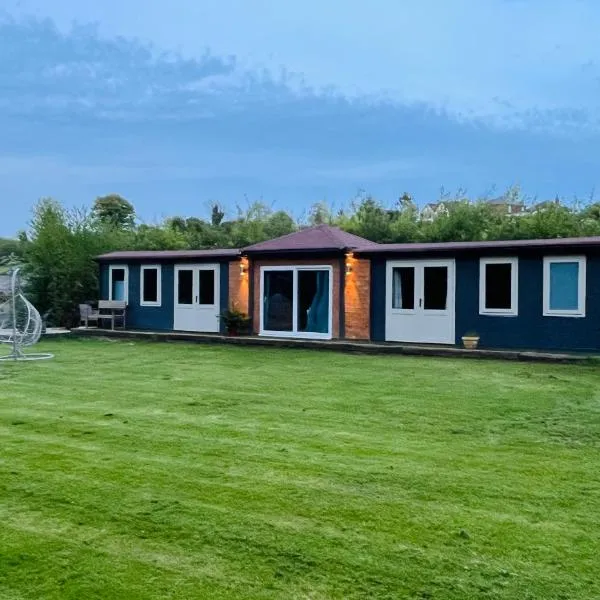 Gorgeous countryside cabin, hotel v destinaci Lyminge