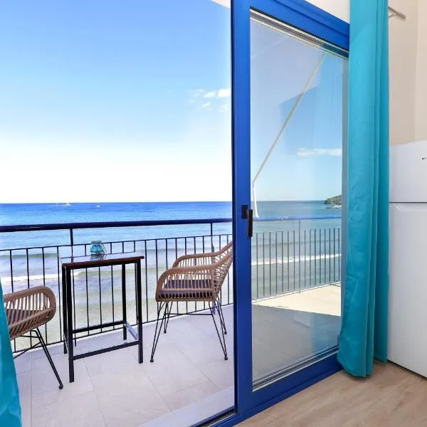 Niko's Beach Suites No1, hotel a Agia Marina Aegina