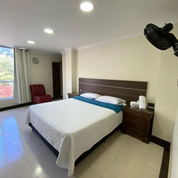 Hotel santa fe plaza sucursal HBP, hotel in Santa Fe de Antioquia